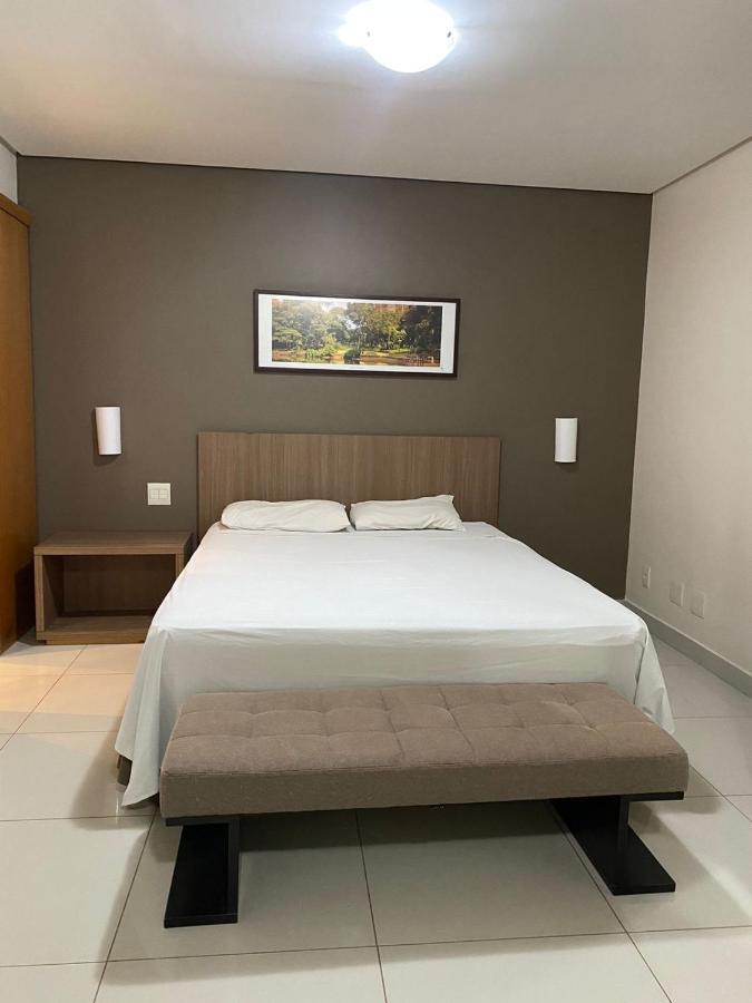712 - Flat Temporada Em Goiania-proximo Ao Parque Areiao Apartamento *