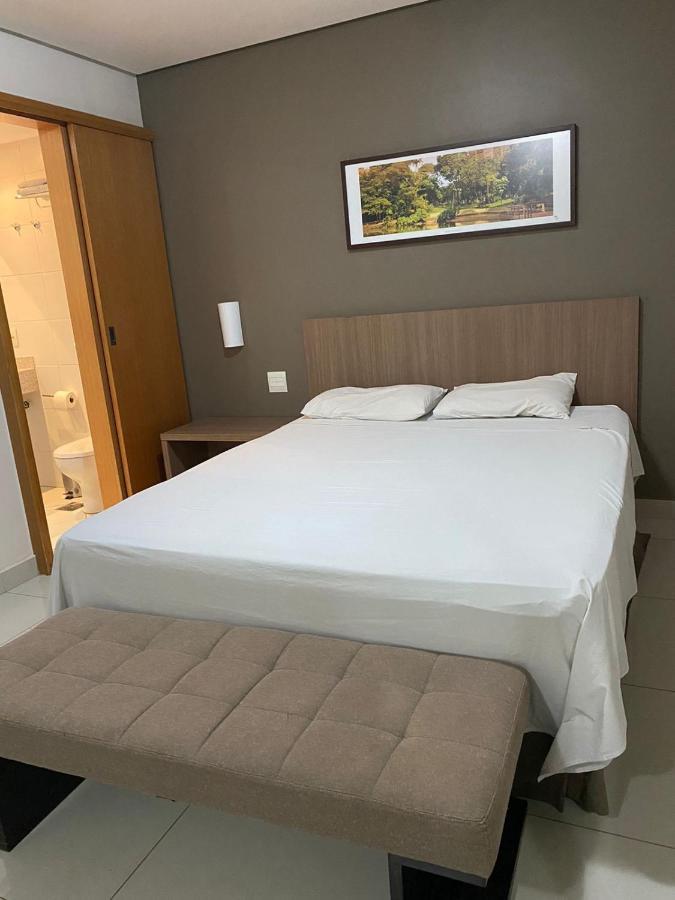 Apartamento 712 - Flat Temporada Em Goiania-proximo Ao Parque Areiao *